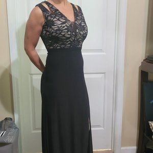 **Formal, Wedding, Prom, Holiday Gown